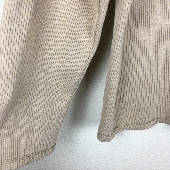 Ann Taylor LOFT Tan Turtleneck Shoulder Button Ribbed Knit Long Sleeve Top XL - Picture 8 of 11